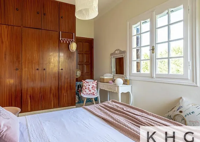 Théa Lassi 2 Bedroom Apartment, First Floor *
