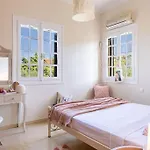 Thea Lassi 2 Bedroom Apartment, First Floor Apartment Argostoli (Kefalonia)