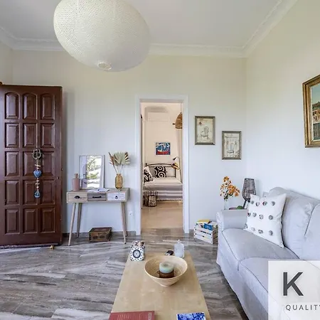 Théa Lassi 2 Bedroom Apartment, First Floor * Argostóli