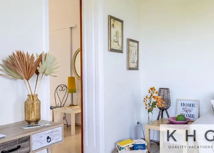 Théa Lassi 2 Bedroom Apartment, First Floor Argostoli (Kefalonia)